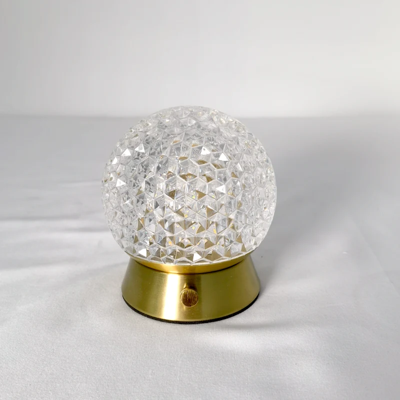 Elegant Trådløs LED Bordlampe med Krystalklar Skærm