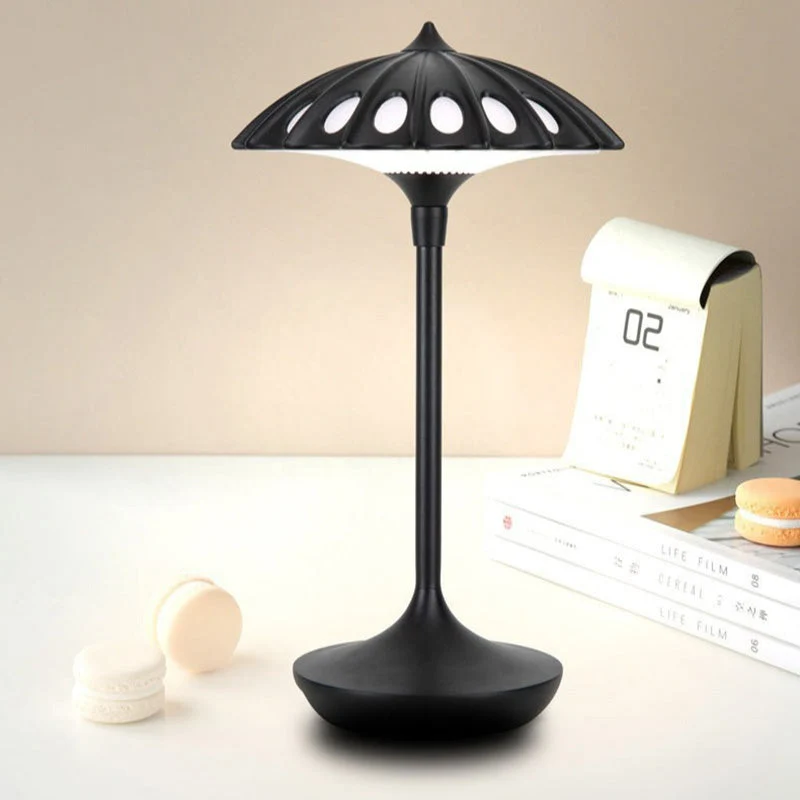 Stilfuld LED Bordlampe med Blødt Lys til Moderne Hjem