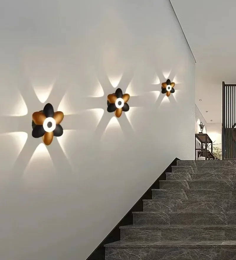 Moderne væglampe med lotusdesign og blid LED-belysning
