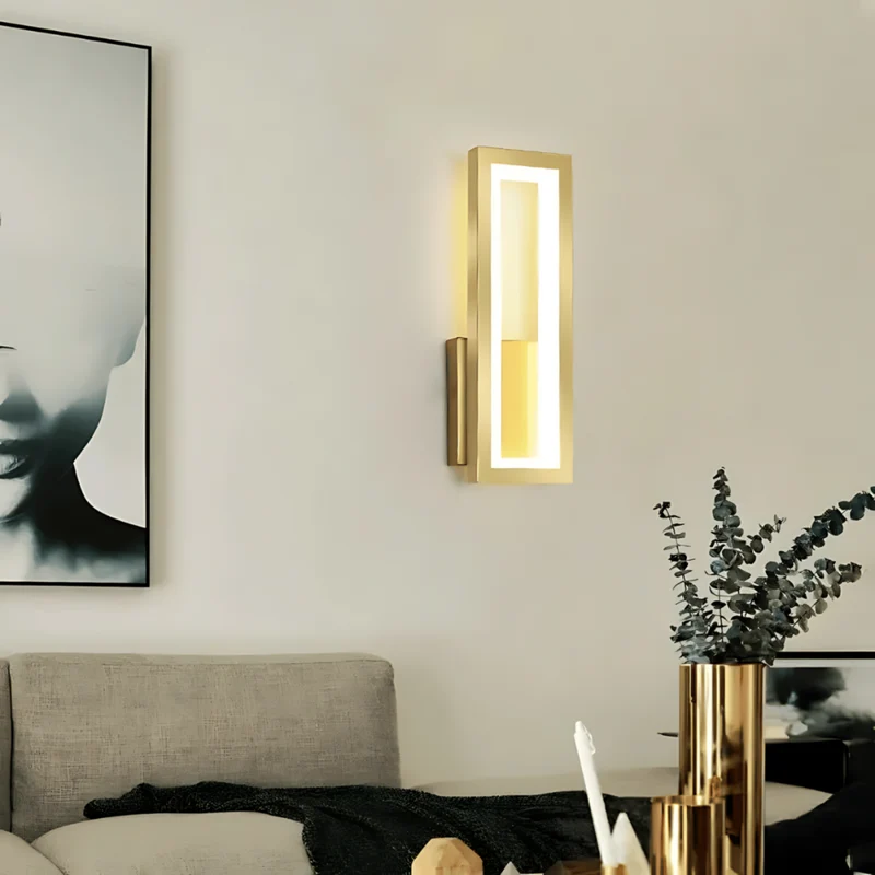 Elegant LED-væglampe med justerbart lys og energieffektivitet