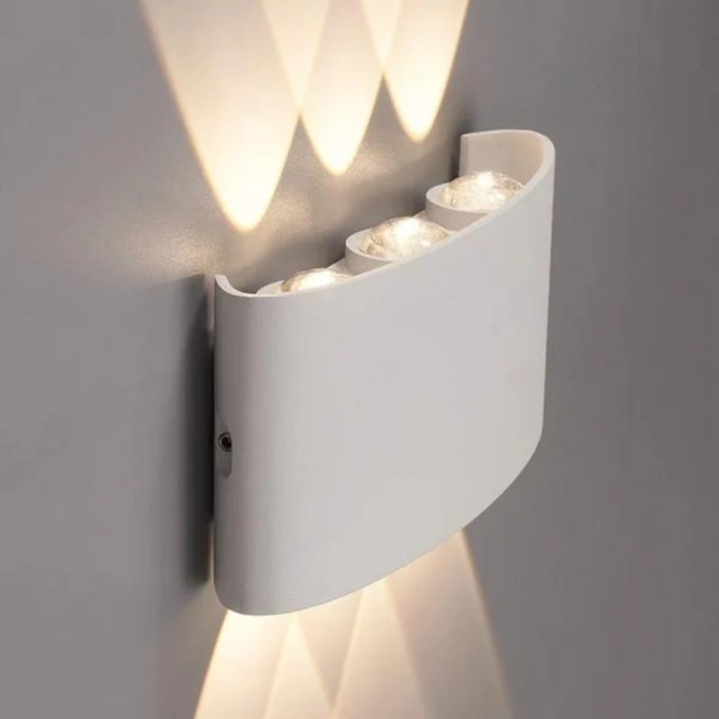 Elegant Udendørs LED-lampe - Vejrbestandig og Stilfuld