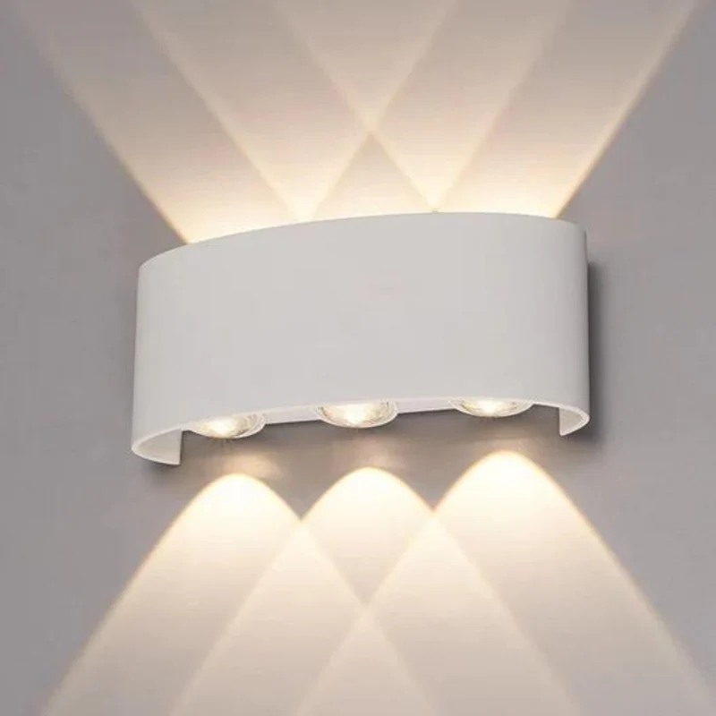 Elegant Udendørs LED-lampe - Vejrbestandig og Stilfuld