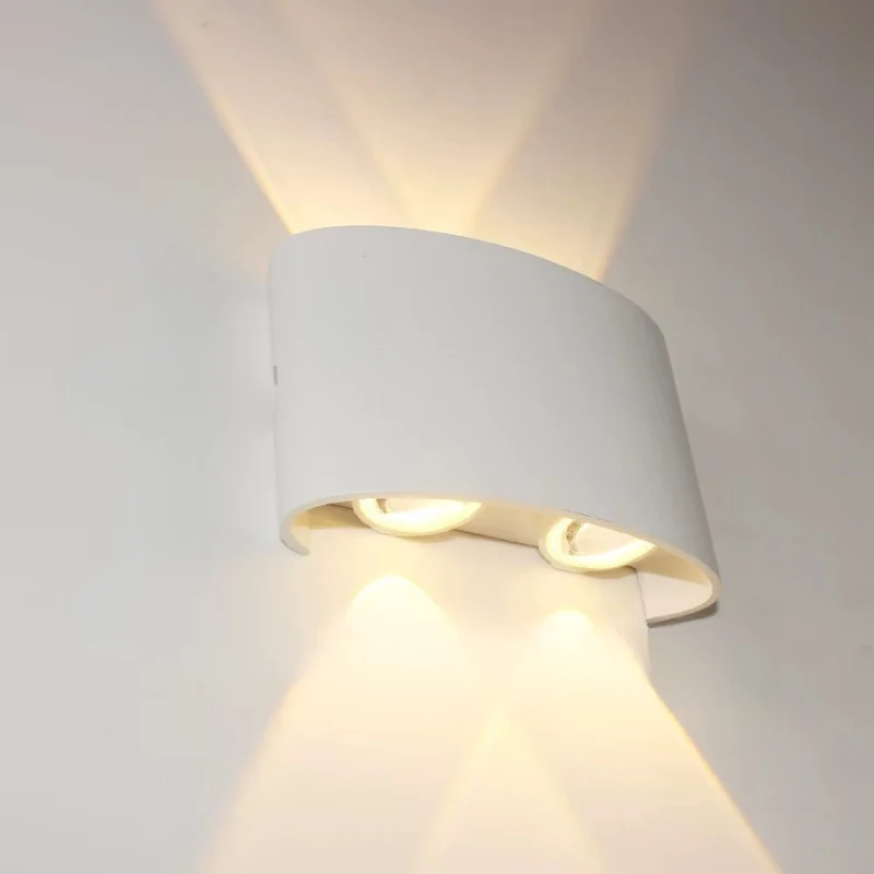 Elegant Udendørs LED-lampe - Vejrbestandig og Stilfuld
