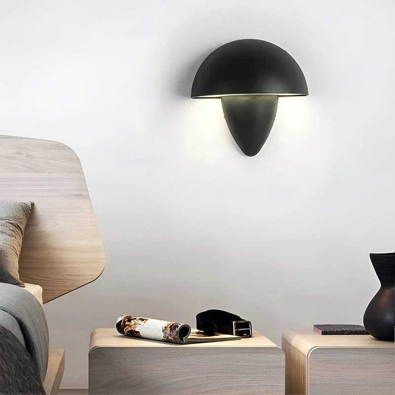Elegant Udendørs Væglampe med Vejrbestandigt Design