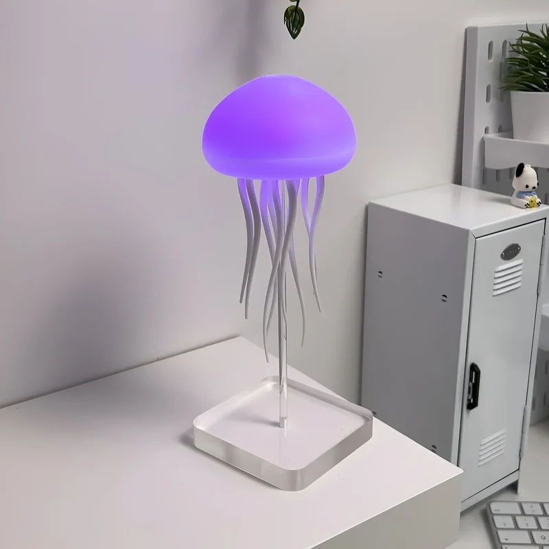 Beroligende LED-lampe med livagtige vandmænd til dit hjem