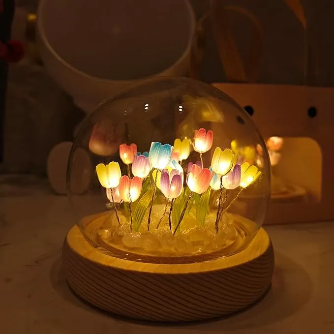 Tulipan Nattelys i Glaskuppel – Skab Hygge og Elegance