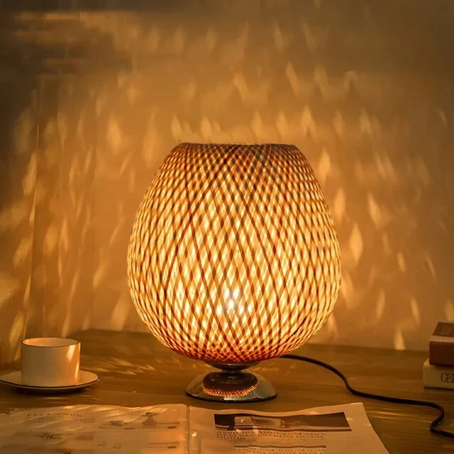 Naturlig Bamboe Bordlampe for Hygge i Dit Hjem