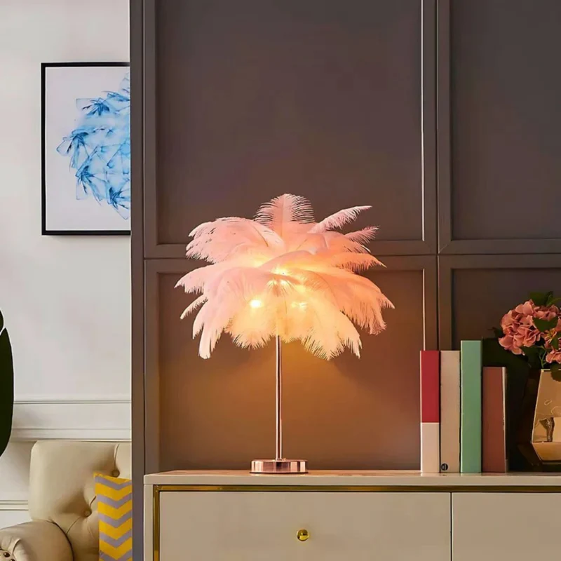 Fjerlampe med Justerbar Belysning - Skab Hygge i Hjemmet