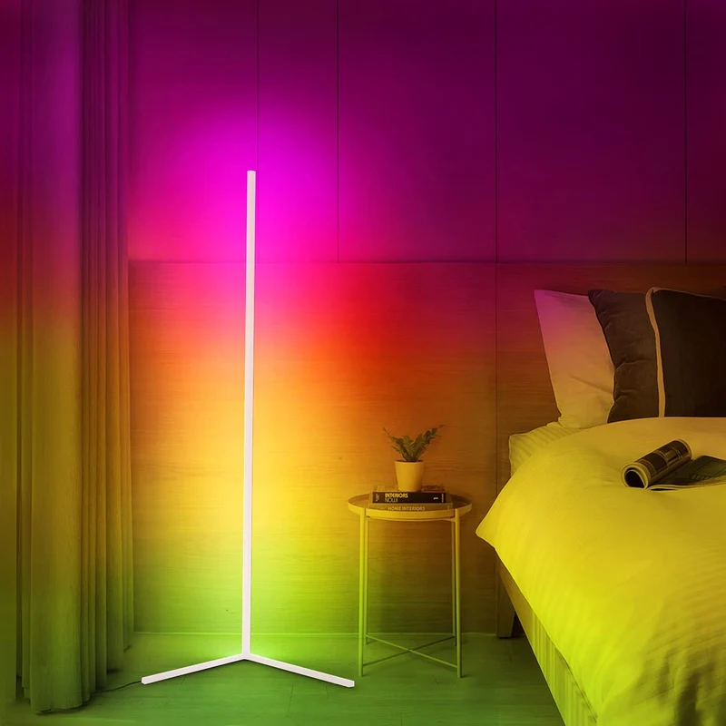 Pladsbesparende LED Hjørnelampe med Justerbar Belysning