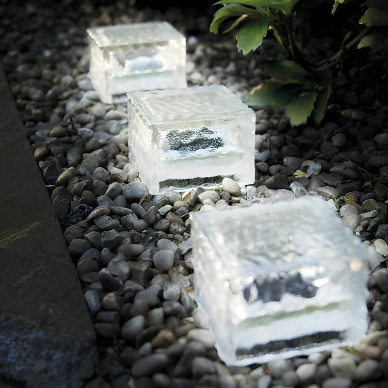Solcelle Havelys i Glas – Energi- og Vejrbestandig Belysning