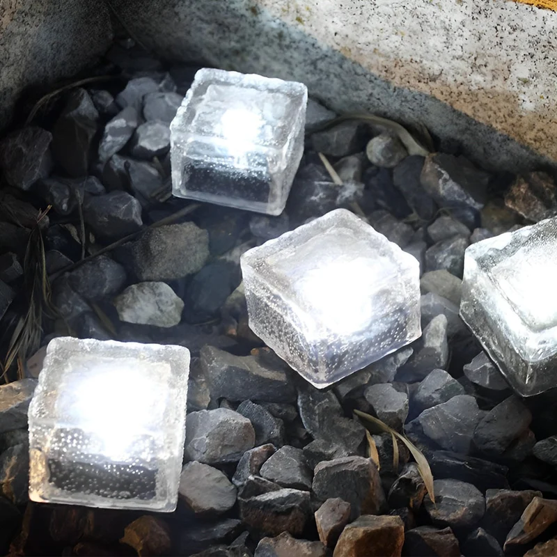 Solcelle Havelys i Glas – Energi- og Vejrbestandig Belysning