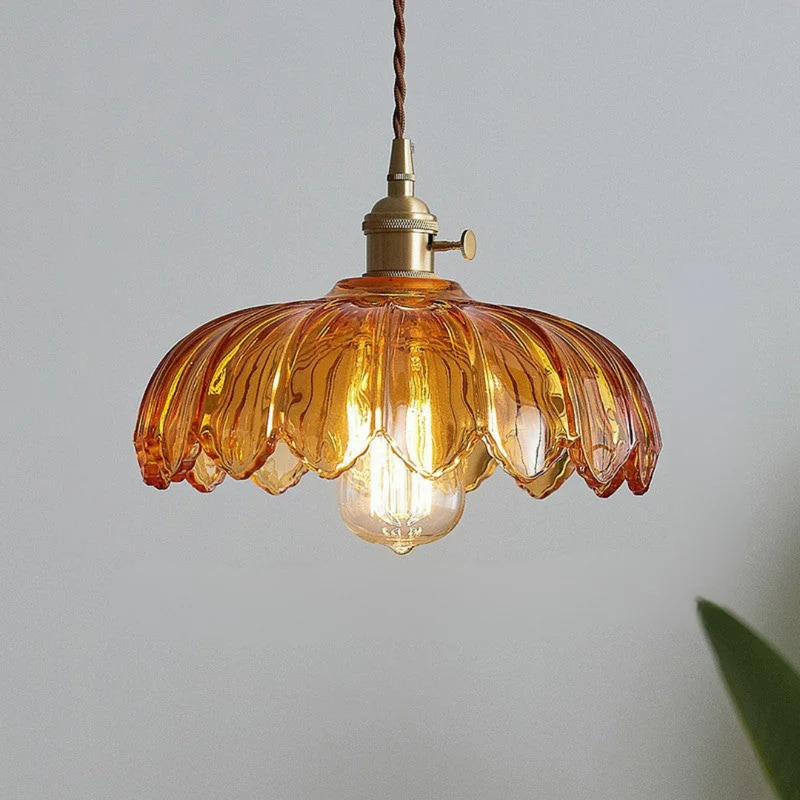 Unik Glaspendel med Vintage Blomsterdesign til Dit Hjem