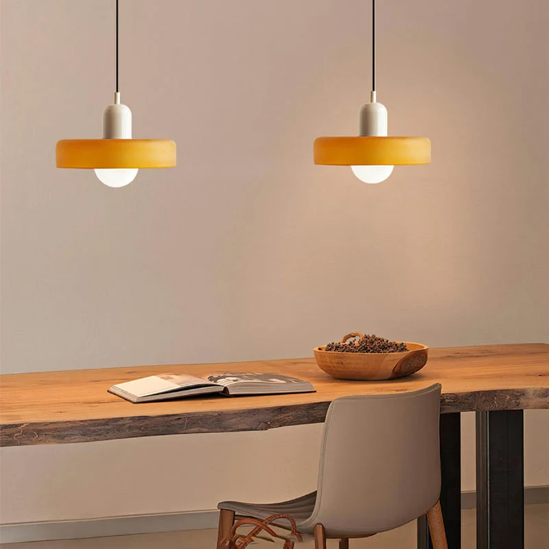 Farverig Glaspendel – Skab Moderne Elegance i Dit Hjem