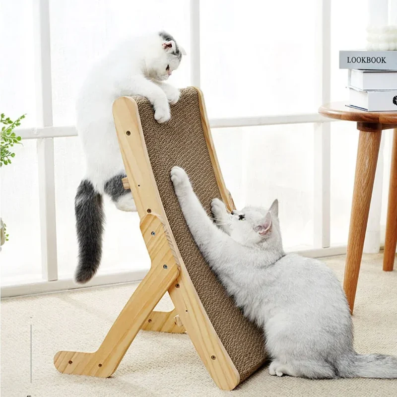 Justerbart Kradsebræt til Katte i Holdbart Trædesign