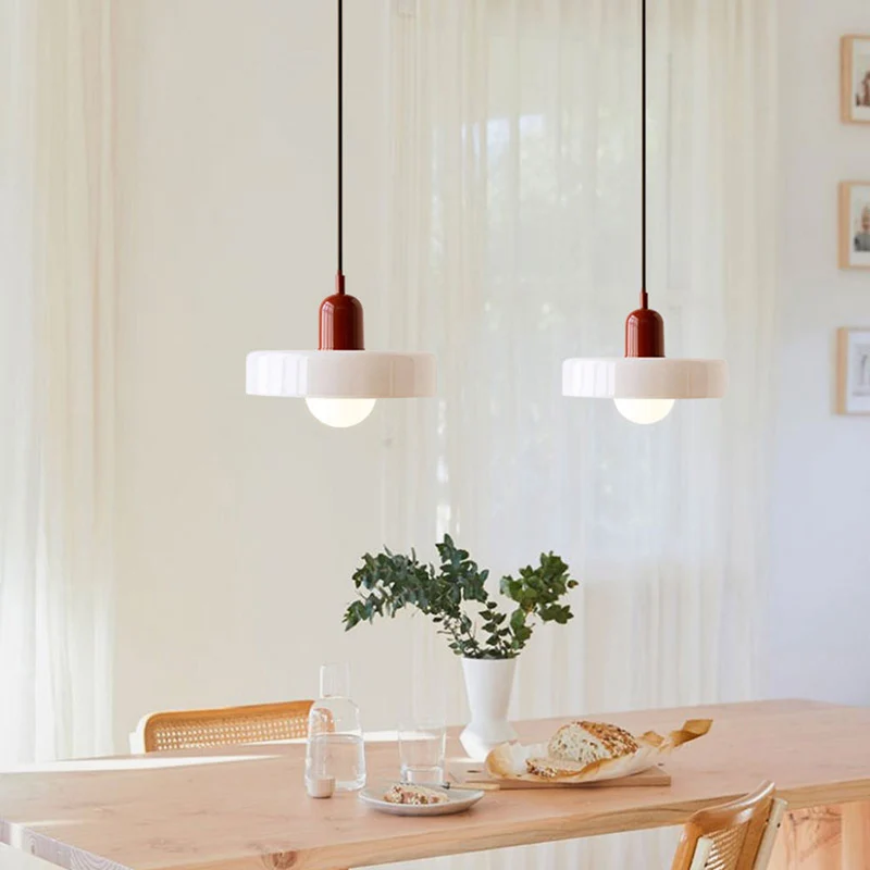 Farverig Glaspendel med Moderne Design til Hjemmet