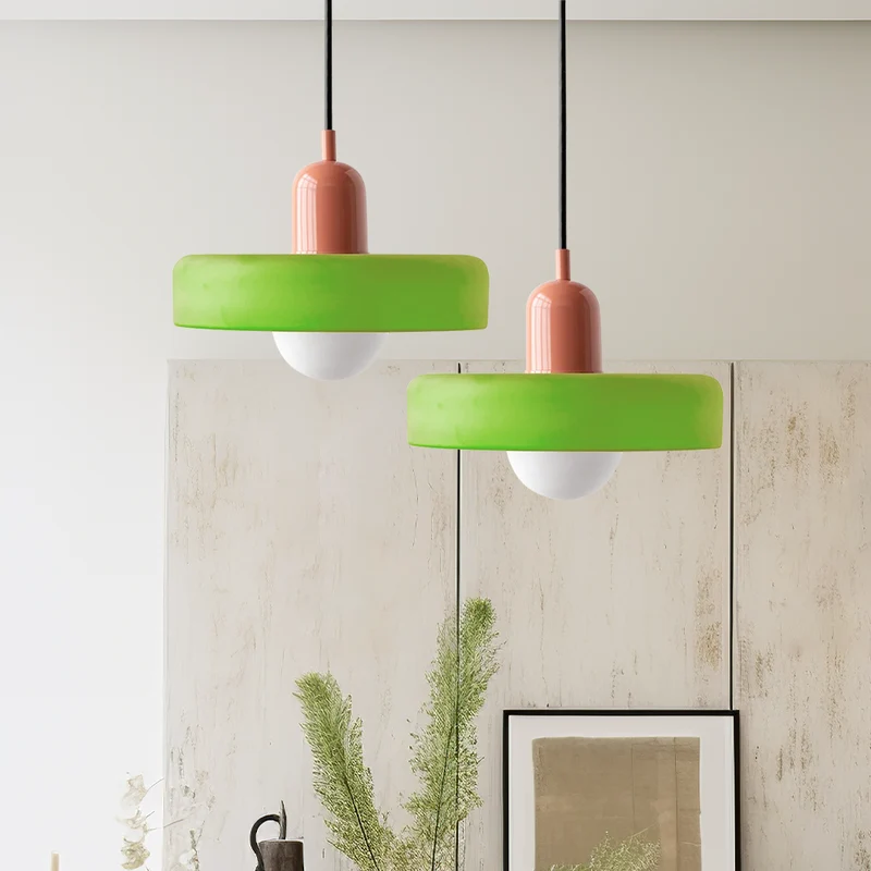 Farverig Glaspendel med Moderne Design til Hjemmet