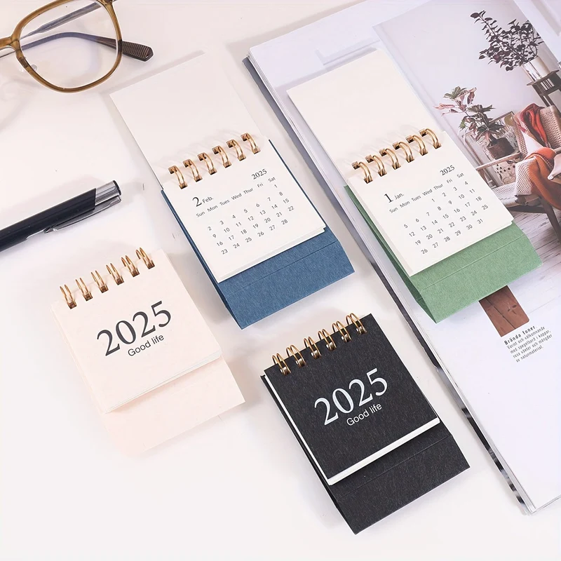 Elegant Skrivebordskalender med Spiralstativ – Perfekt Overblik