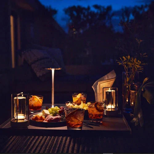Trådløs LED Bordlampe i Guld - Stilfuld og Justerbar Belysning