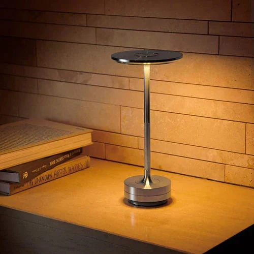 Trådløs LED Bordlampe i Guld med Justerbar Lysstyrke