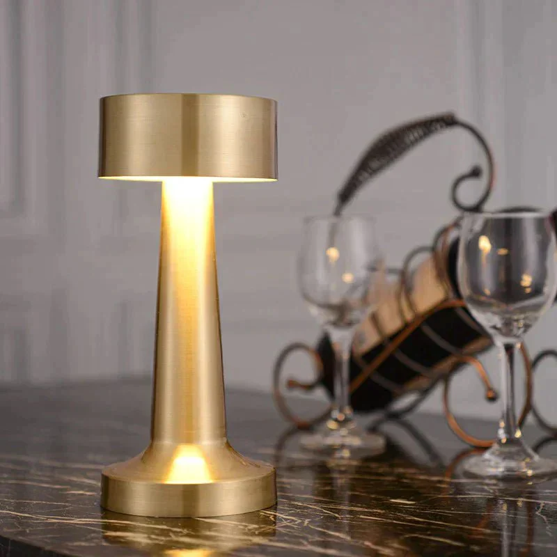Moderne LED Bordlampe med Justerbar Belysning og Stilrent Design