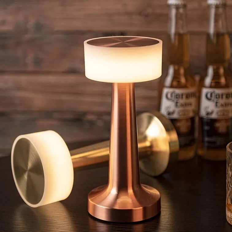 Moderne LED Bordlampe med Justerbar Belysning og Stilrent Design