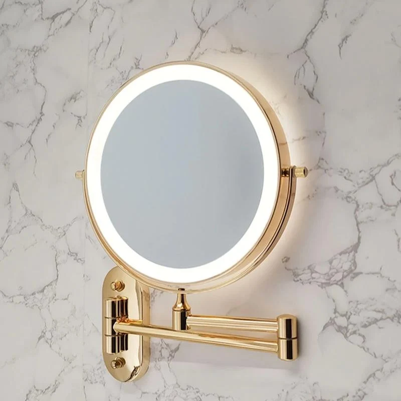 Elegant LED Vægspejl med Forstørrelse og Guld Finish