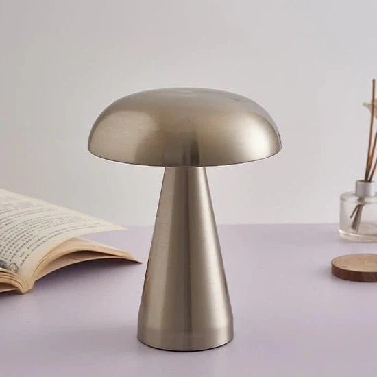 Stilfuld LED Natbordslampe med Justerbar Lysstyrke
