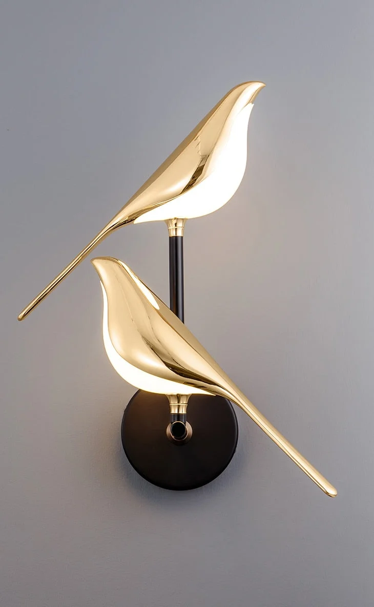 Elegant LED Væglampe i Fugleform – Energioptimeret Design