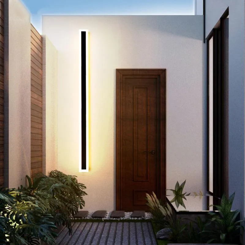 Elegant LED Væglampe med Slank Design og IP65 Vandbeskyttelse