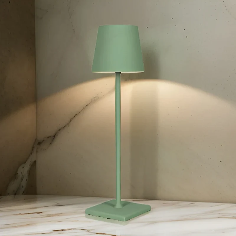 Trådløs LED Bordlampe med Touch & Lang Batterilevetid