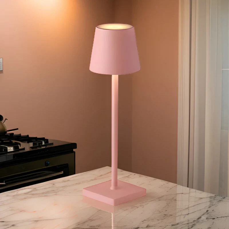 Trådløs LED Bordlampe med Touch & Lang Batterilevetid