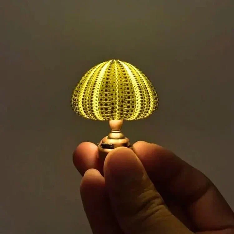 Mini Bordlampe med Unik Søpindsvin Dekoration