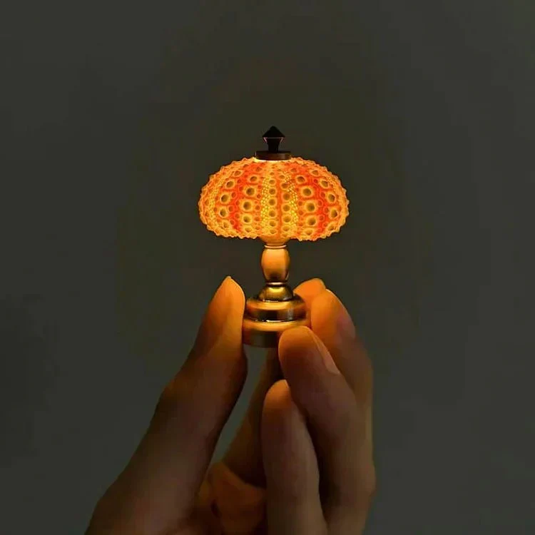 Mini Bordlampe med Unik Søpindsvin Dekoration