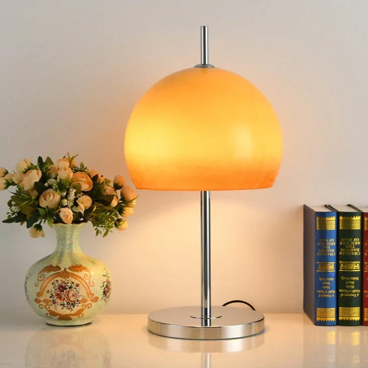 Bordlampe med Ravfarvet Glas - Skab Hygge og Elegance