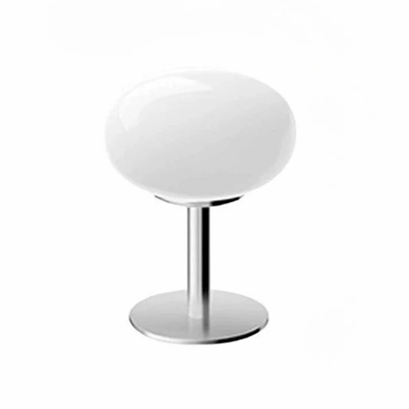 Stilfuld bordlampe med justerbar LED-belysning