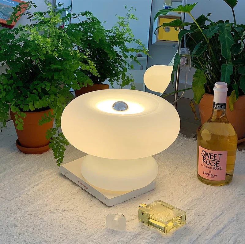 Bordlampe i Mat Glas med Hyggebelysning