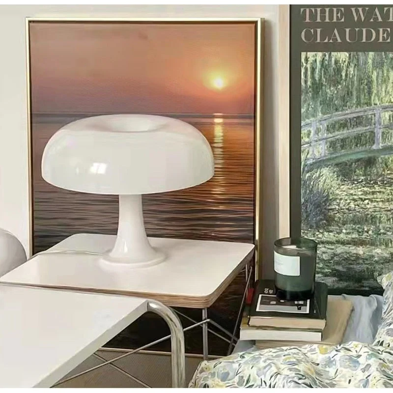 Stilren Svampebordlampe med Justerbar Belysning