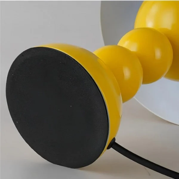 Moderne Bordlampe i Akryl for Stilfuld Indretning