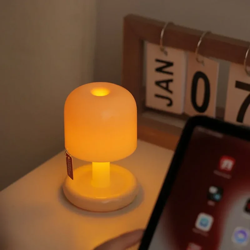 Bordlampe med Beroligende Solnedgangsglød – Genopladelig LED