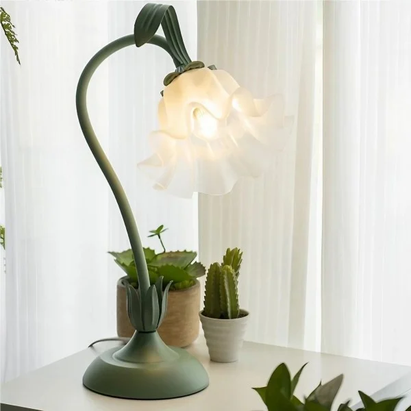 Blomstrende Vintage Bordlampe - Justerbar Elegance