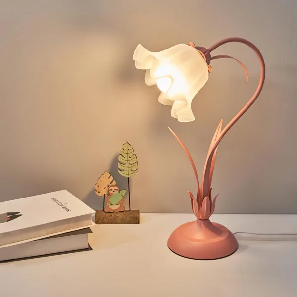 Blomstrende Vintage Bordlampe - Justerbar Elegance