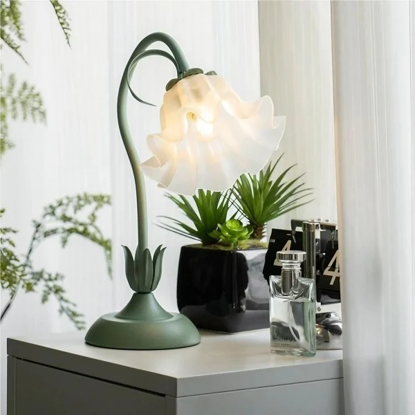 Blomstrende Vintage Bordlampe - Justerbar Elegance
