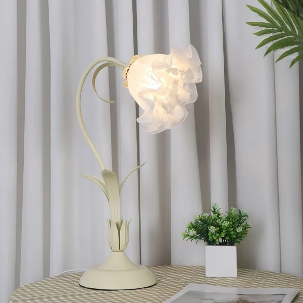 Blomstrende Vintage Bordlampe - Justerbar Elegance