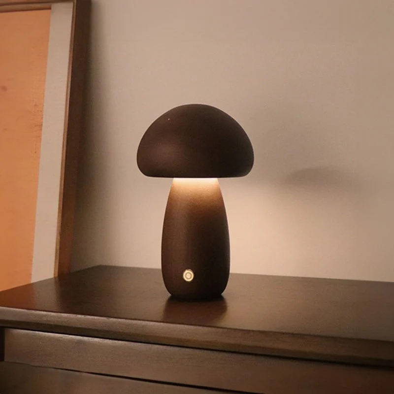 Svampeformet Bordlampe i Træ – Hyggebelysning & Touch Kontrol