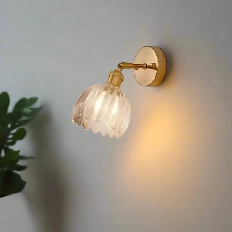 Vintage glas væglampe med blomsterdesign – tidløst elegance