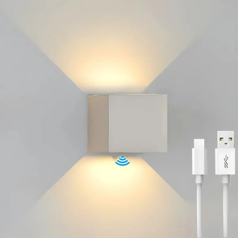 Justerbar Væglampe i Sort Aluminium med Cube Design