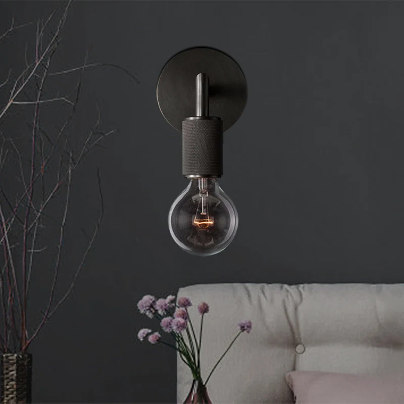 Elegant Væglampe i Messing med Dobbelt Lyskilde Design