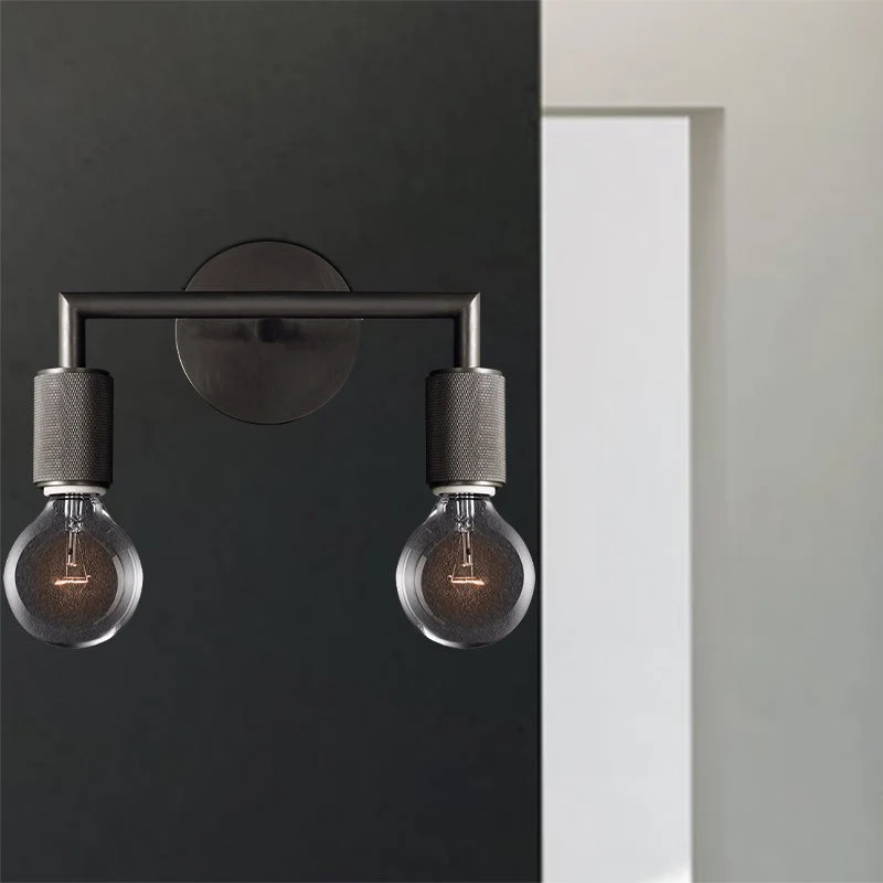 Elegant Væglampe i Messing med Dobbelt Lyskilde Design