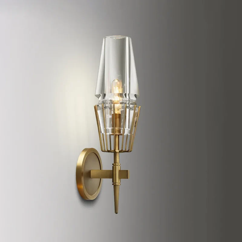 Moderne Væglampe i Glas og Messing – Skab Hygge og Stil