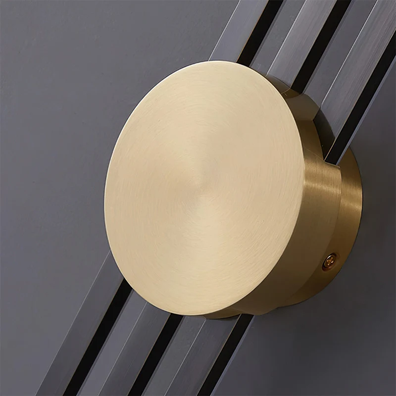 Moderne LED Væglampe med Vertikal Jern Design, 18W